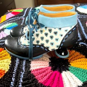 Enneagram Instigator by Fluevog size 9.5